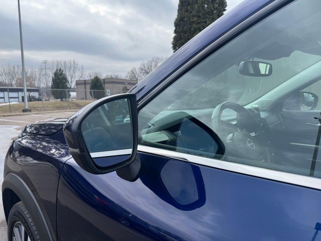 Used 2022 Nissan Pathfinder Platinum image 13