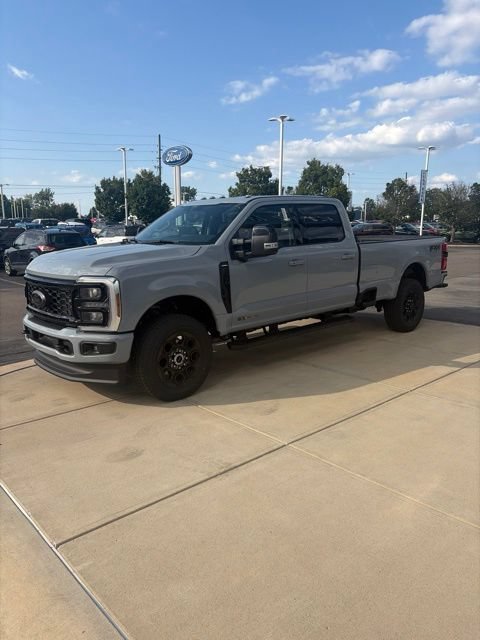 New 2026 Ford F350 Lariat w/ Black Appearance Package AWD/4WD image 3