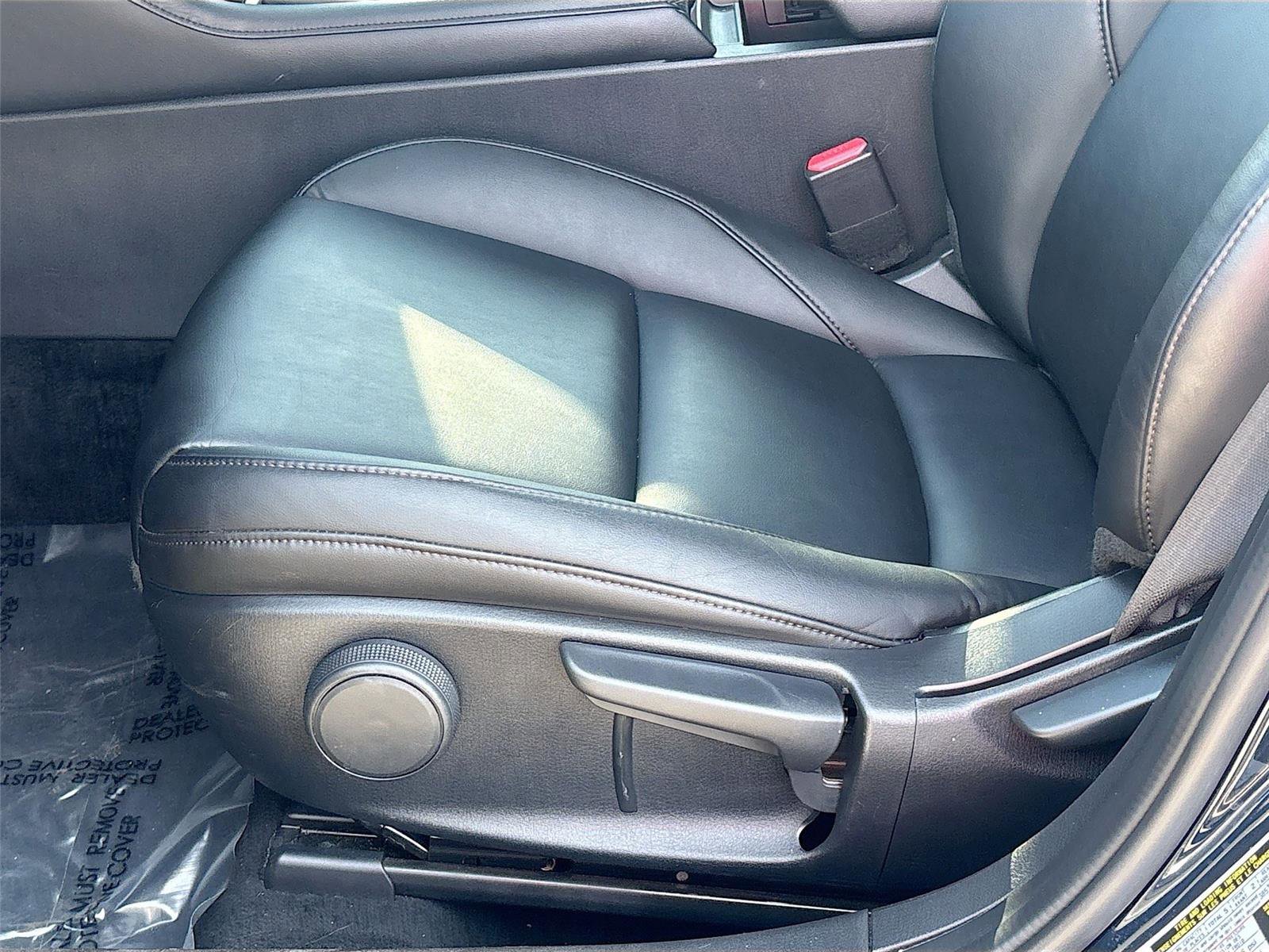 Used 2024 MAZDA MAZDA3 s image 19