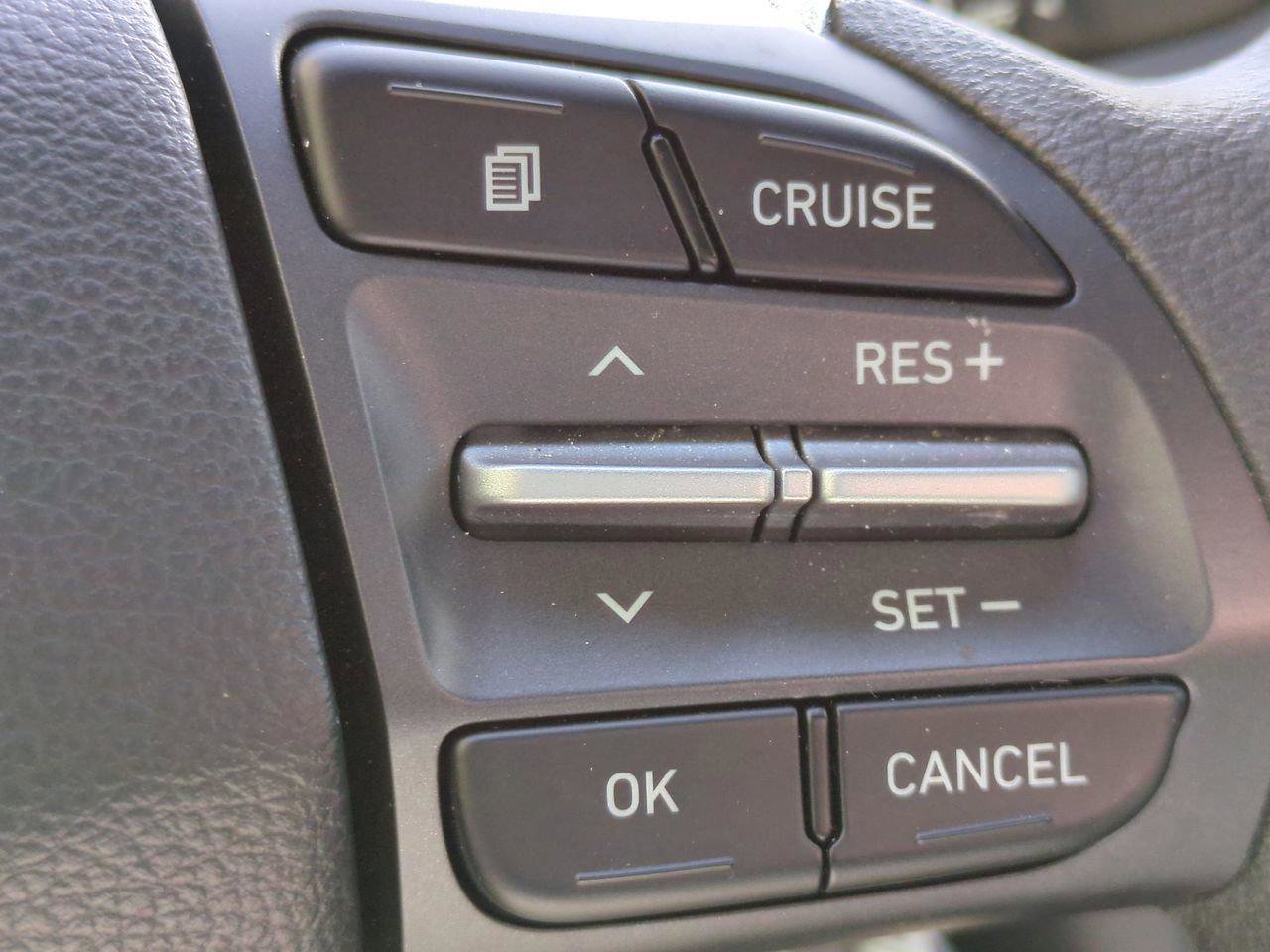 Certified 2021 Hyundai Kona SE image 24