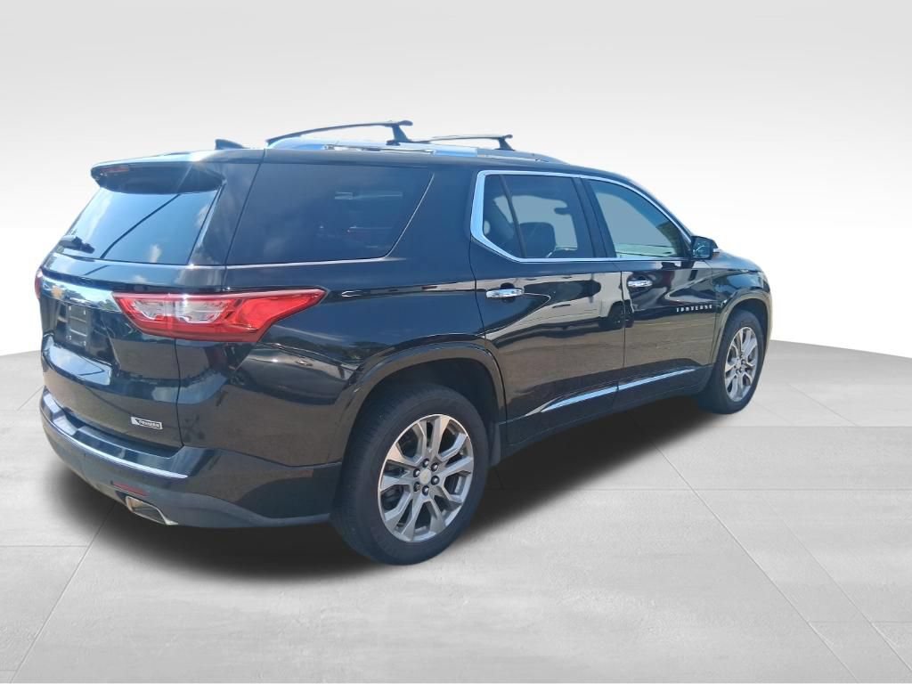 Used 2018 Chevrolet Traverse Premier w/ Driver Confidence II Package FWD image 5