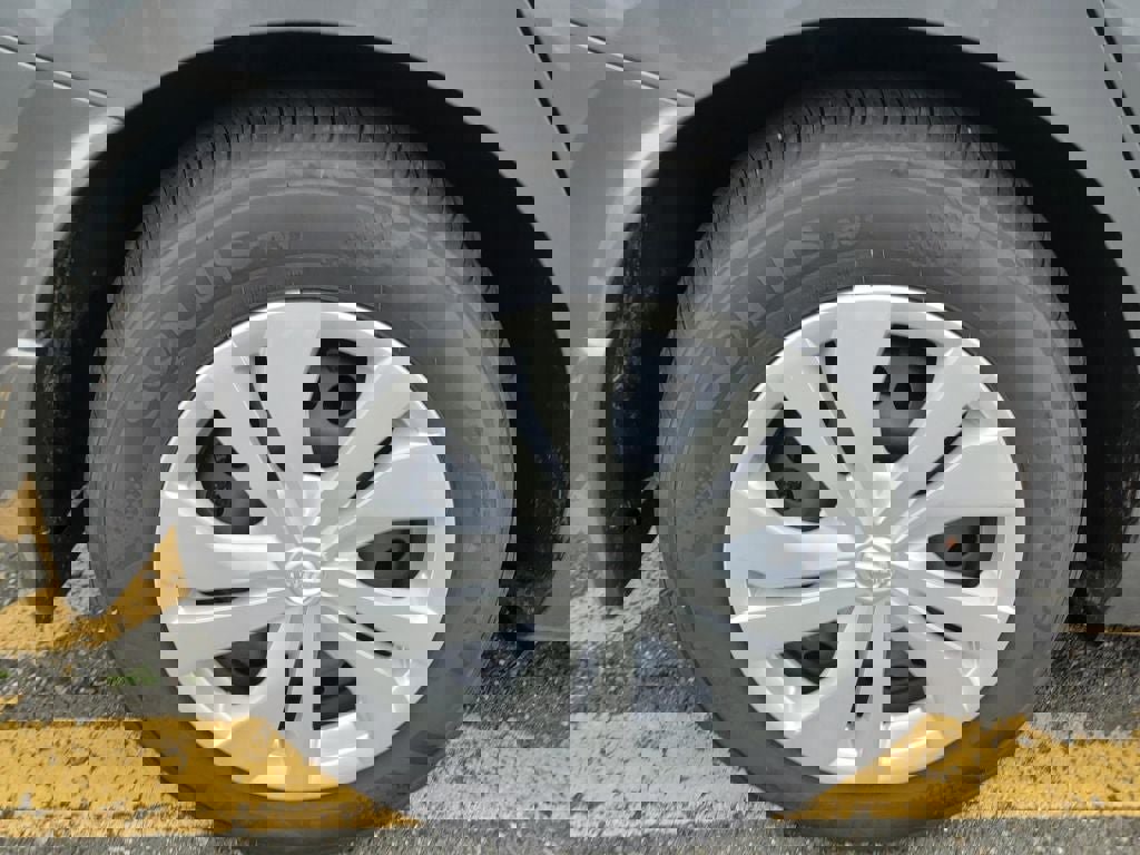 Certified 2025 Nissan Versa S w/ Trunk Package image 7