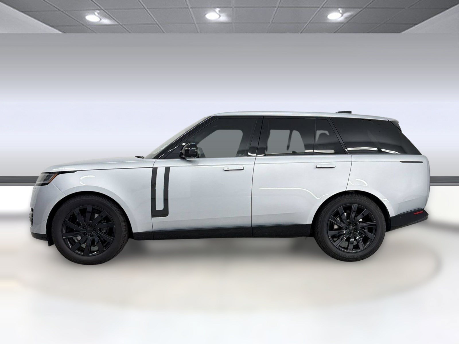 Used 2023 Land Rover Range Rover SE AWD/4WD image 2