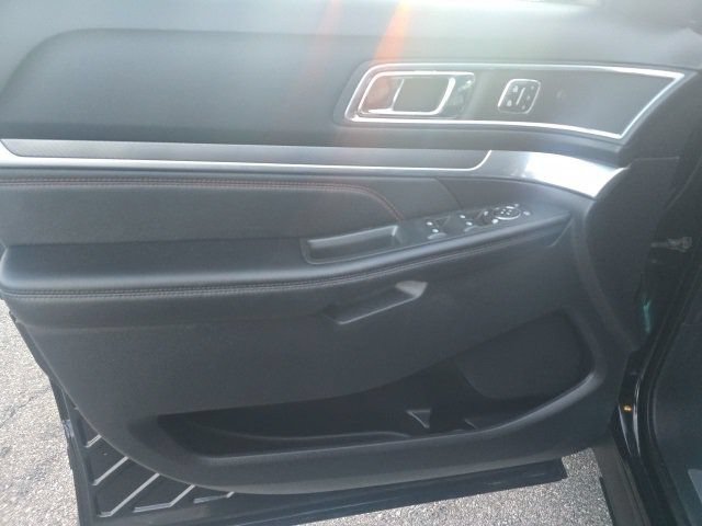 Certified 2018 Ford Explorer Sport w/ Equipment Group 401A AWD/4WD image 11