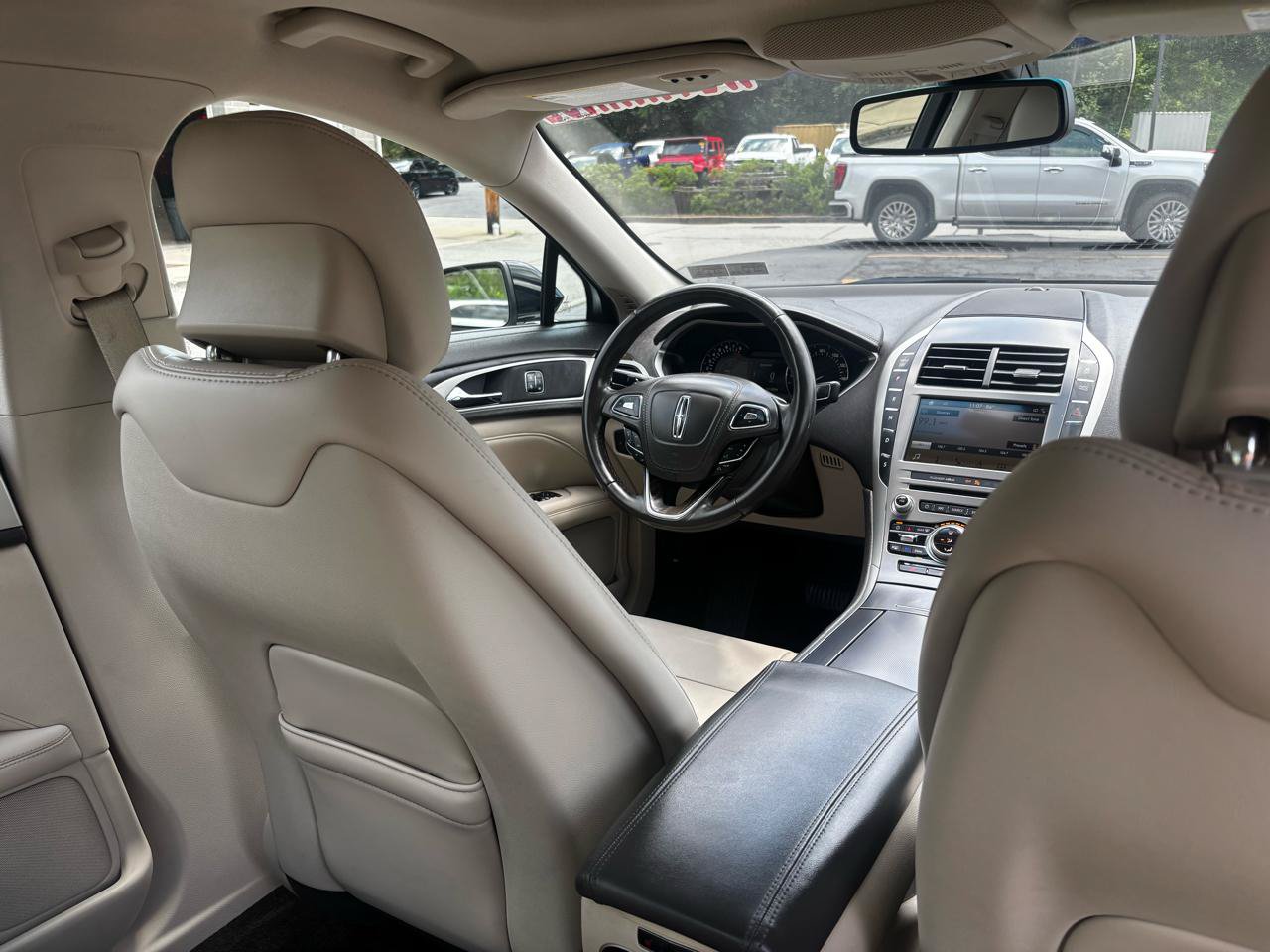 Used 2018 Lincoln MKZ Select w/ Select Plus Package AWD/4WD image 26