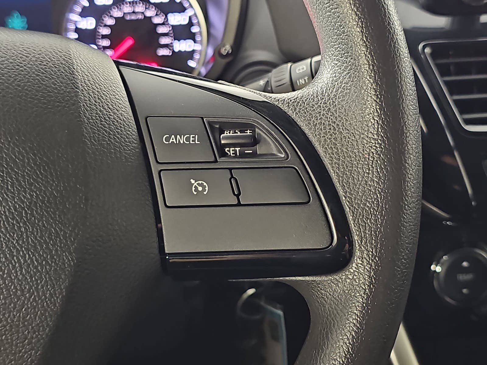 Used 2023 Mitsubishi Eclipse Cross LE AWD/4WD image 17