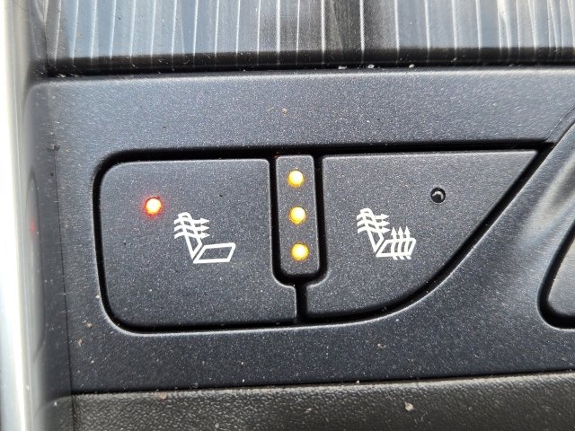 Used 2019 Chevrolet Impala LT w/ LT Convenience Package image 4