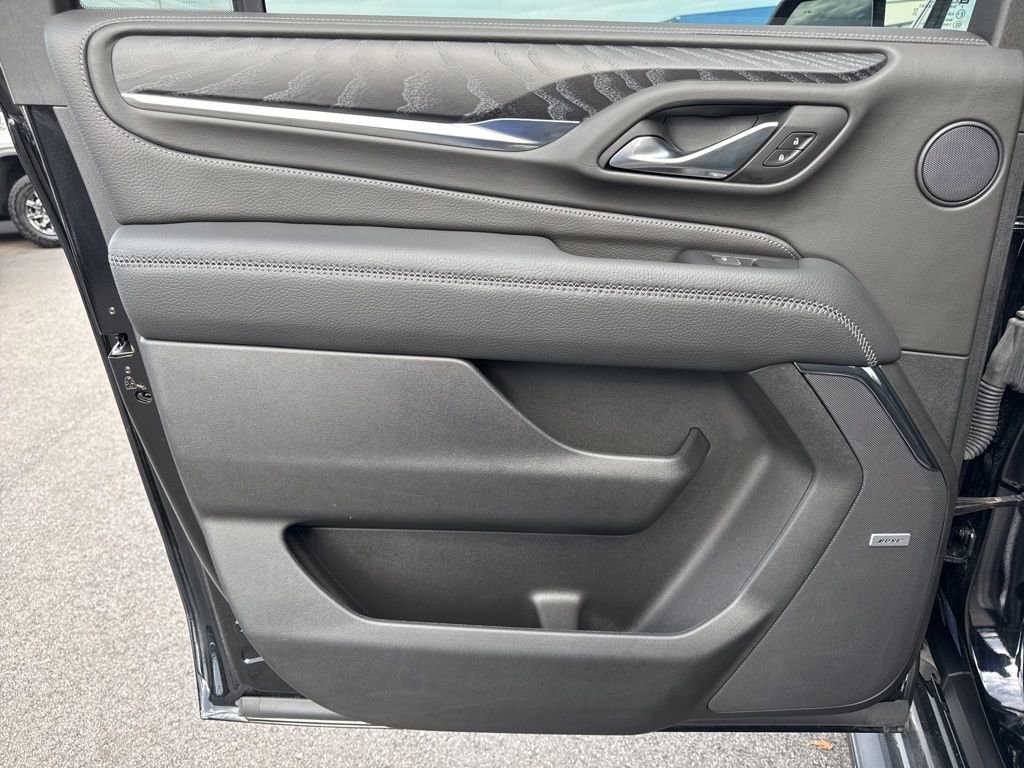 Used 2024 GMC Yukon XL Denali image 30