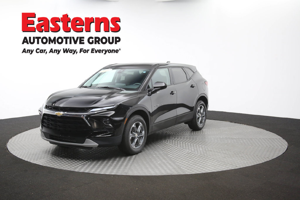 Used 2025 Chevrolet Blazer LT FWD image 58