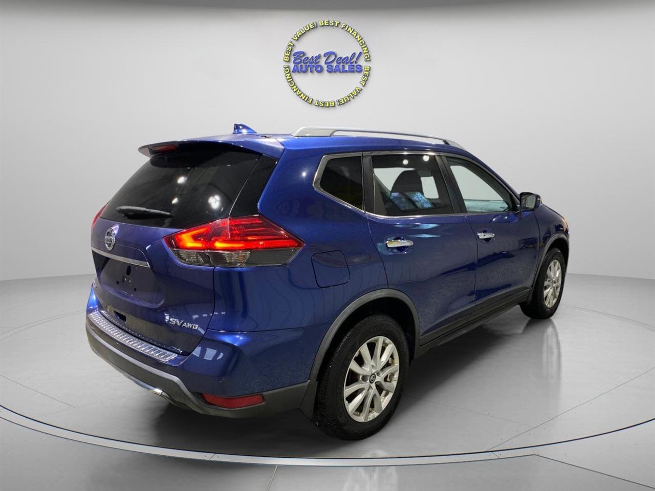 Used 2017 Nissan Rogue SV AWD/4WD image 5