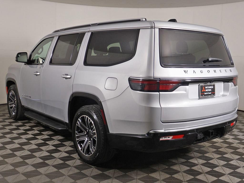 Used 2024 Jeep Wagoneer Series II w/ Flexible Seating Group AWD/4WD image 12