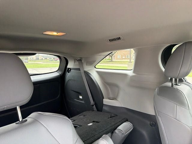Certified 2024 Toyota Sienna XLE w/ XLE Plus Package FWD image 14