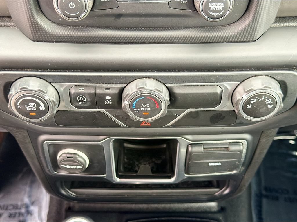 Used 2019 Jeep Wrangler Unlimited Sport AWD/4WD image 32