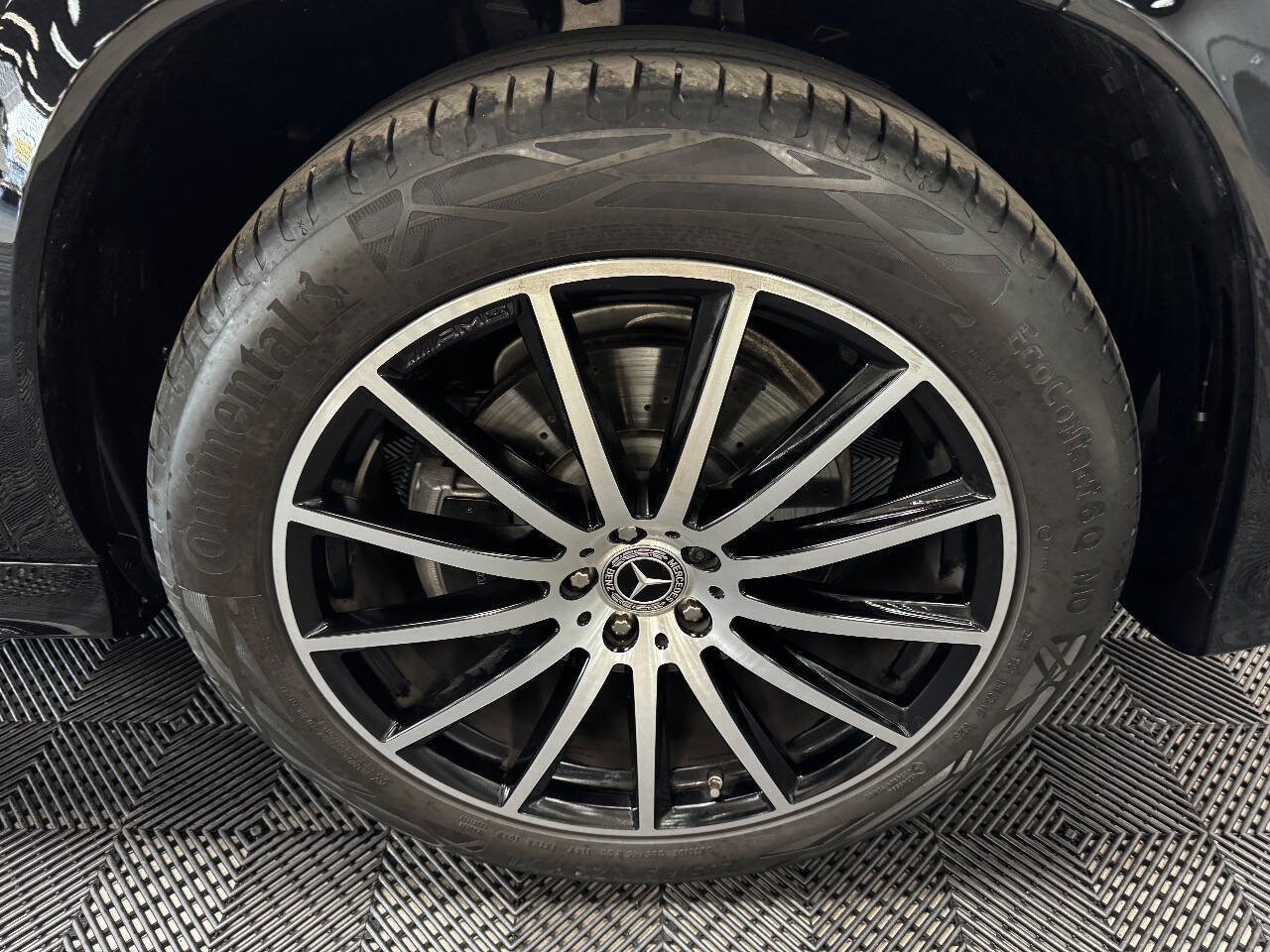 Used 2025 Mercedes-Benz GLS 450 4MATIC image 16