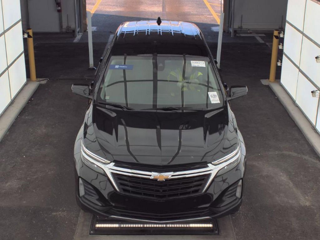 Used 2024 Chevrolet Equinox LT image 2