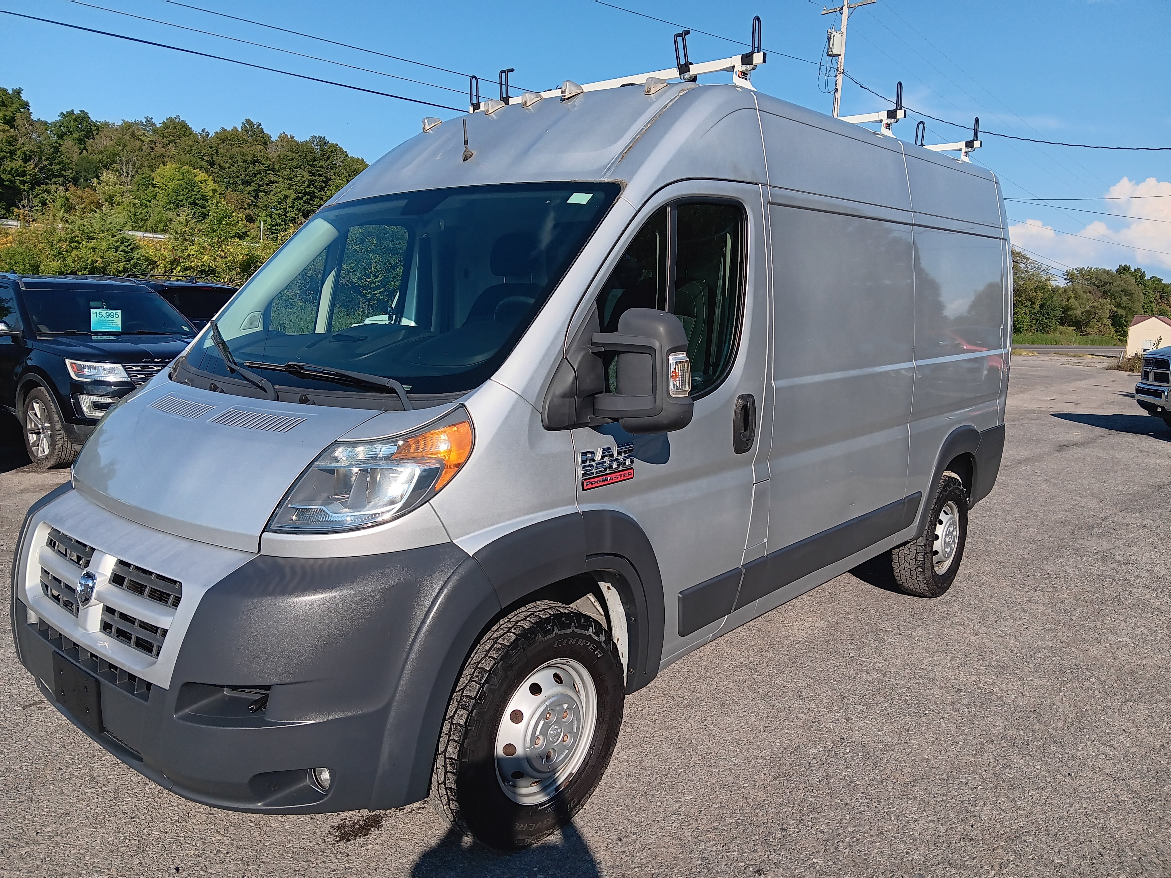 Used 2014 RAM ProMaster 2500 w/ Premium Appearance Group FWD image 1
