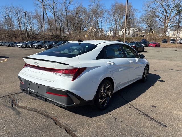 Certified 2025 Hyundai Elantra Sport image 6
