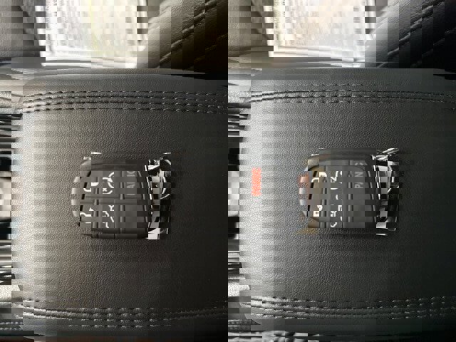 New 2025 Jeep Compass Latitude w/ Sun & Sound Group image 25