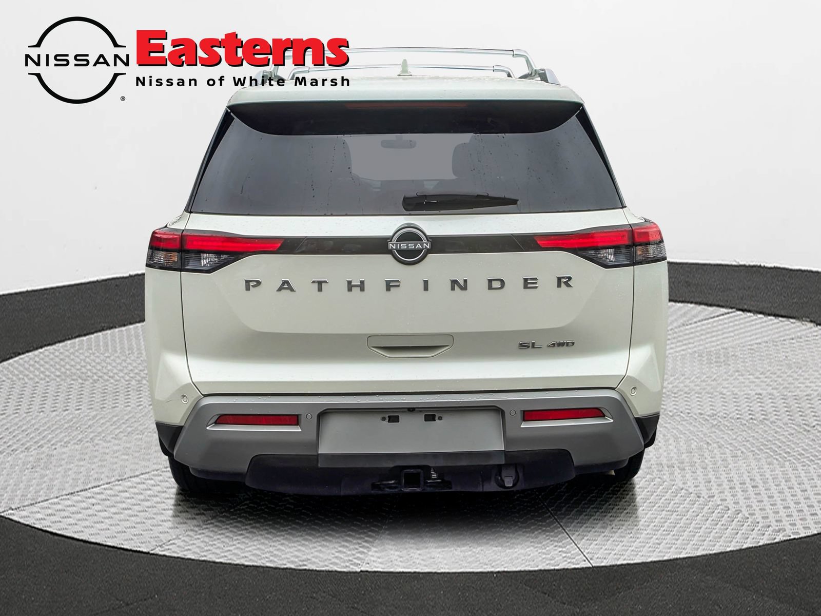 Used 2023 Nissan Pathfinder SL w/ SL Premium Package AWD/4WD image 6