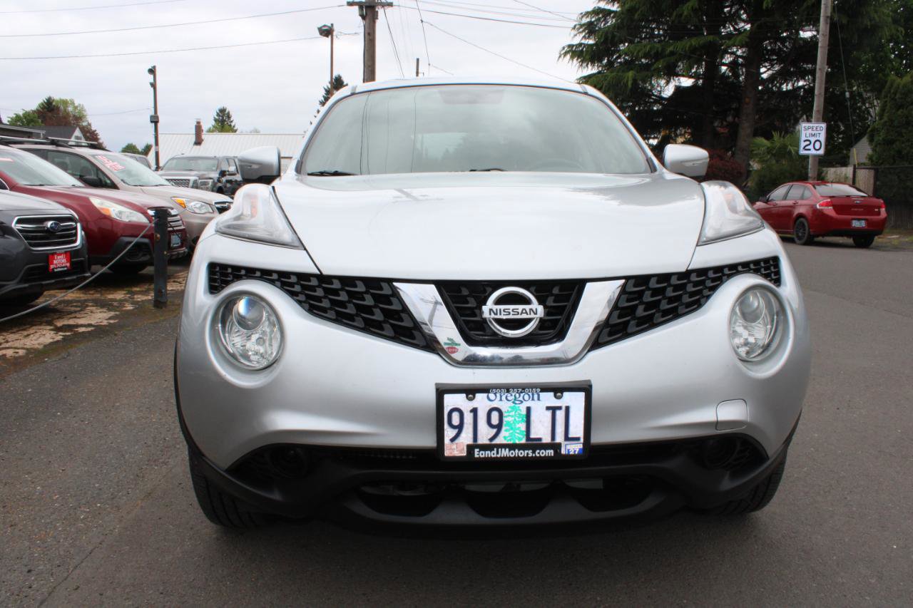 Used 2017 Nissan Juke SV AWD/4WD image 2