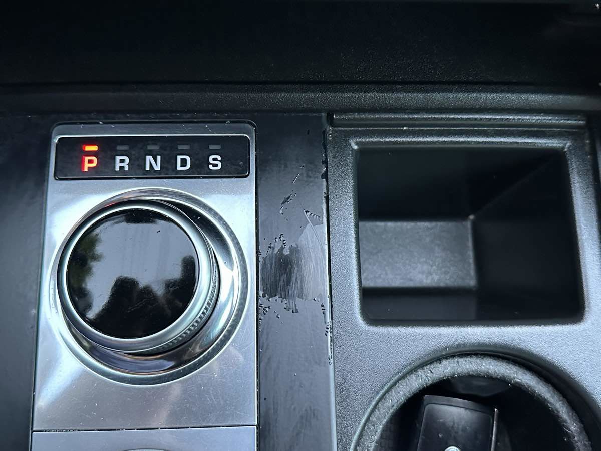 Used 2018 Land Rover Discovery SE image 39