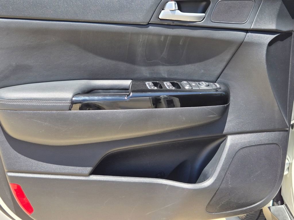 Used 2018 Kia Sportage EX FWD image 11