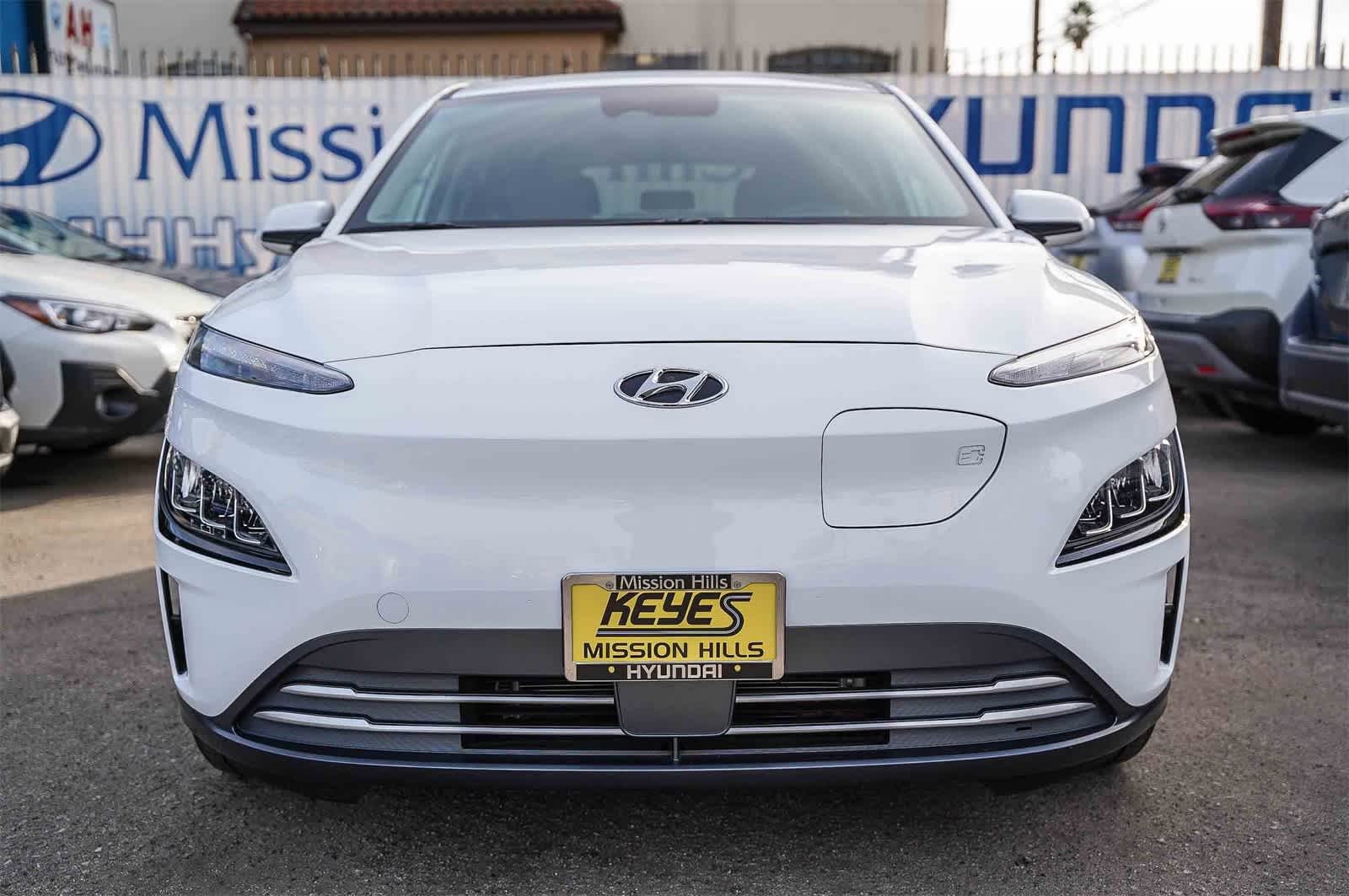 Certified 2022 Hyundai Kona Limited image 2