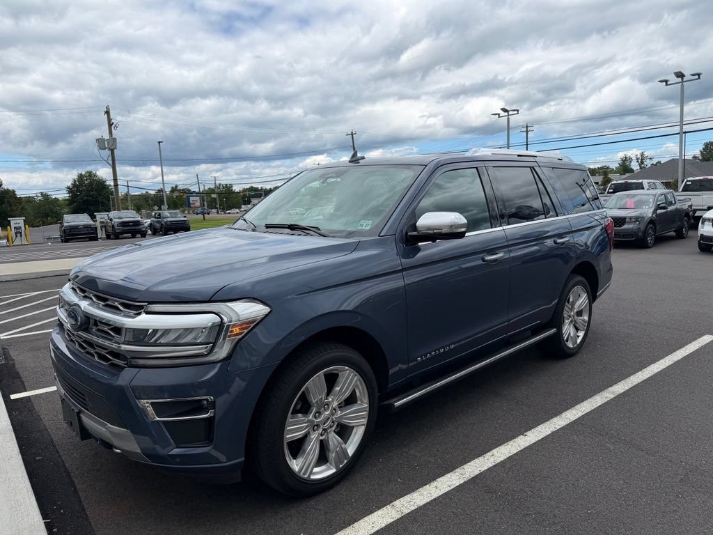 Used 2022 Ford Expedition Platinum AWD/4WD image 1