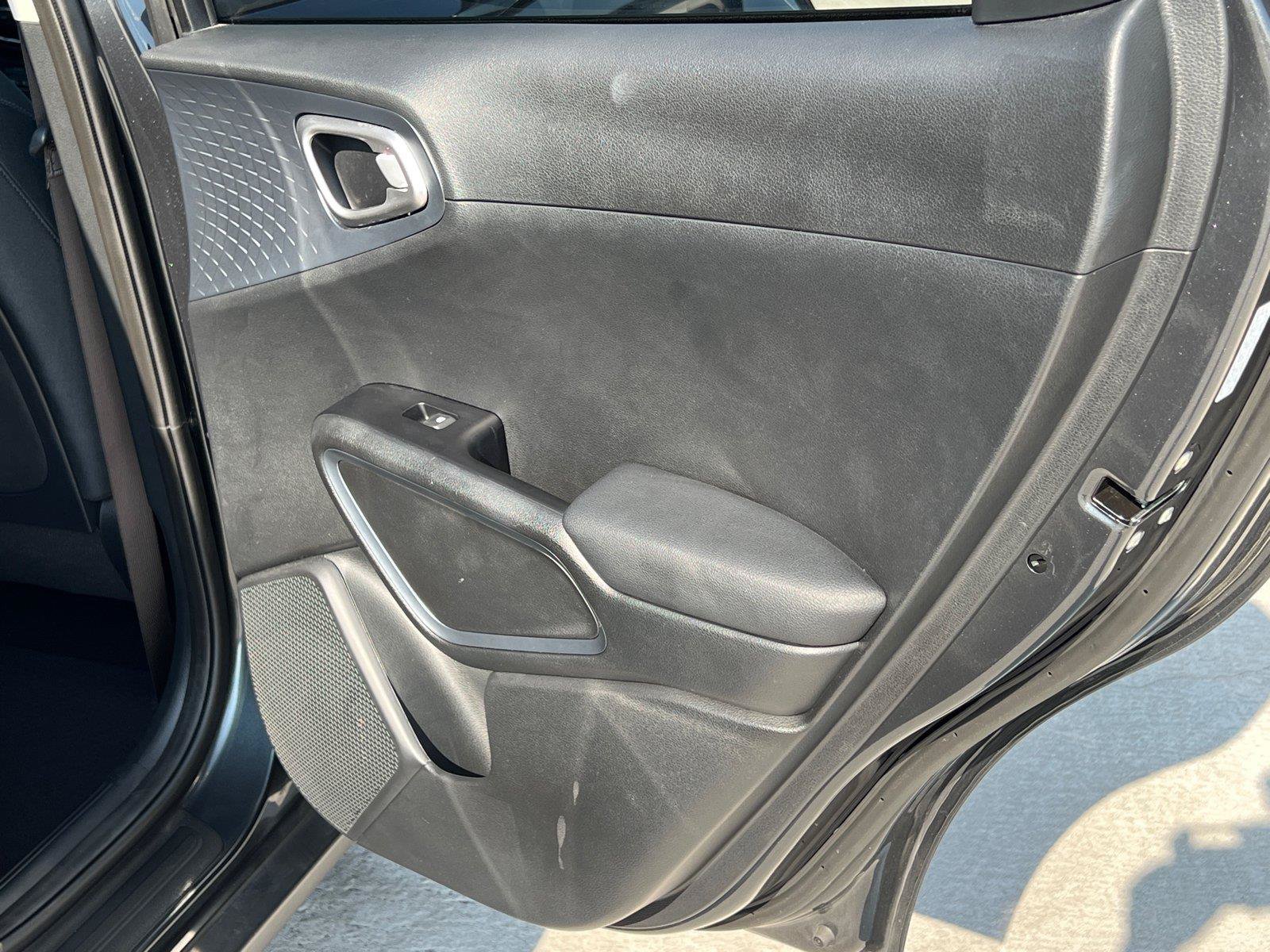 Used 2025 Kia Soul EX FWD image 16