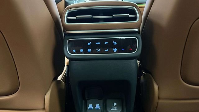 Used 2025 Genesis GV80 3.5T Prestige AWD/4WD image 30