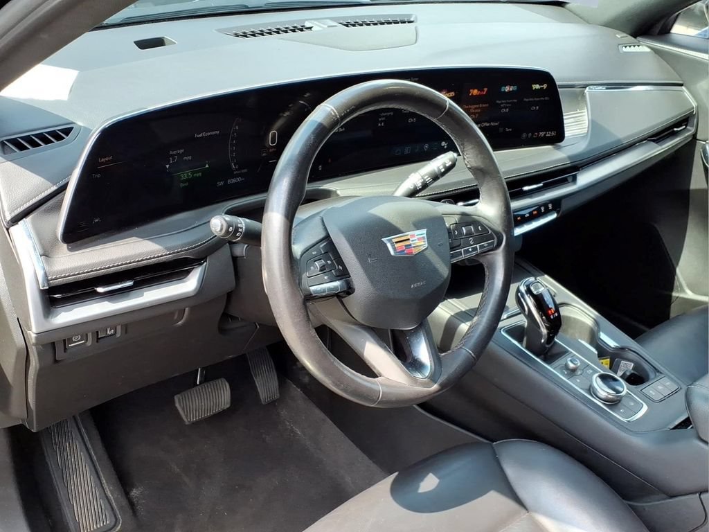 Used 2024 Cadillac XT4 Premium Luxury FWD image 18