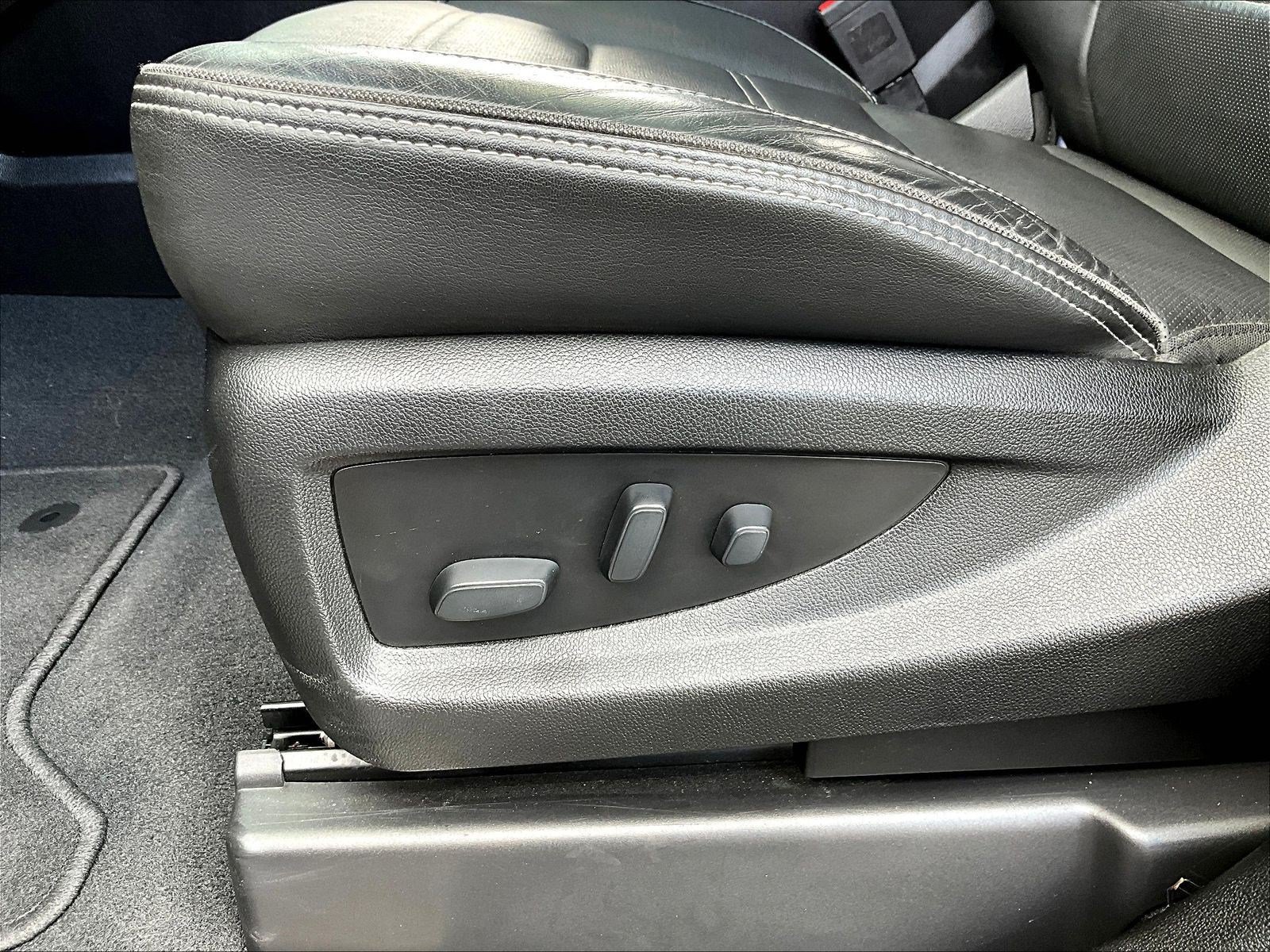 Used 2019 GMC Yukon XL Denali w/ Denali Ultimate Package AWD/4WD image 38