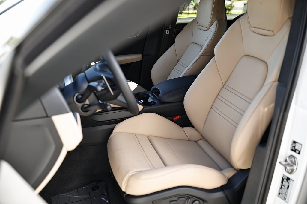 New 2026 Porsche Cayenne S image 5