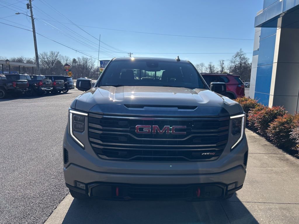 Used 2022 GMC Sierra 1500 AT4 w/ AT4 Preferred Package image 4