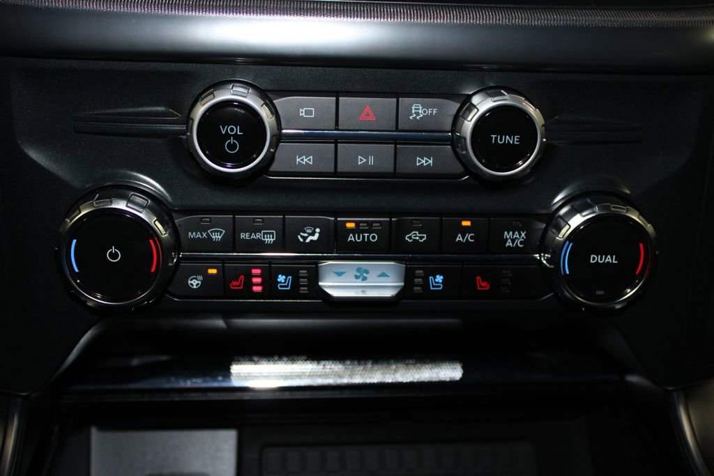 Used 2025 Ford F150 Platinum image 49