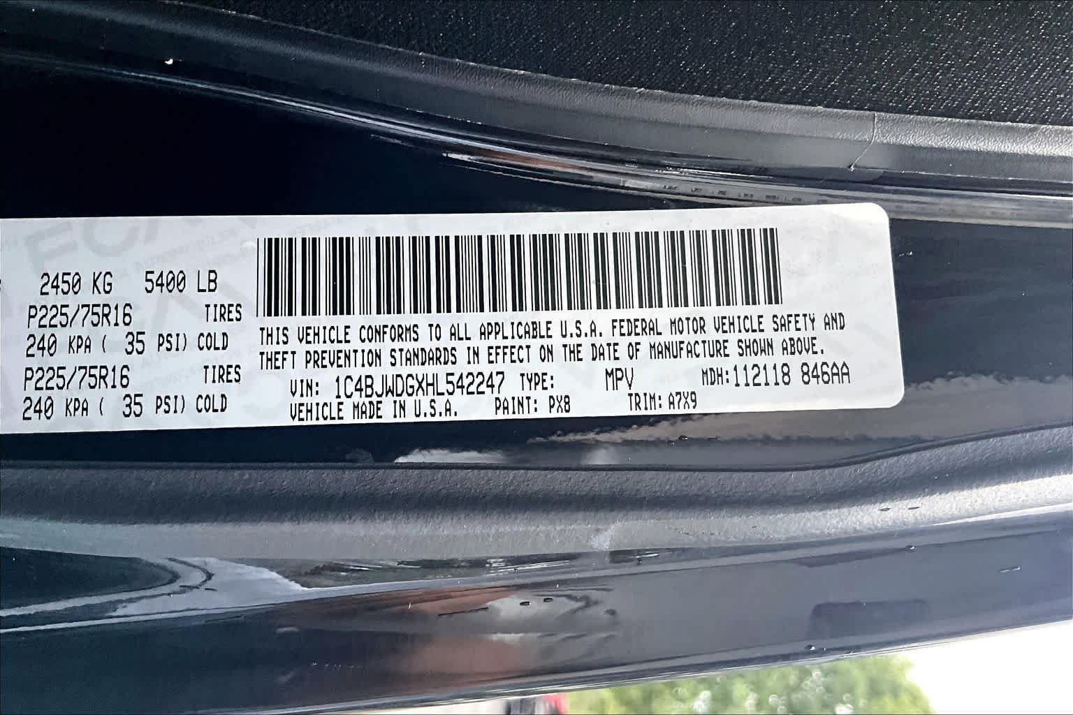 Used 2017 Jeep Wrangler Unlimited Sport w/ Connectivity Group AWD/4WD image 32