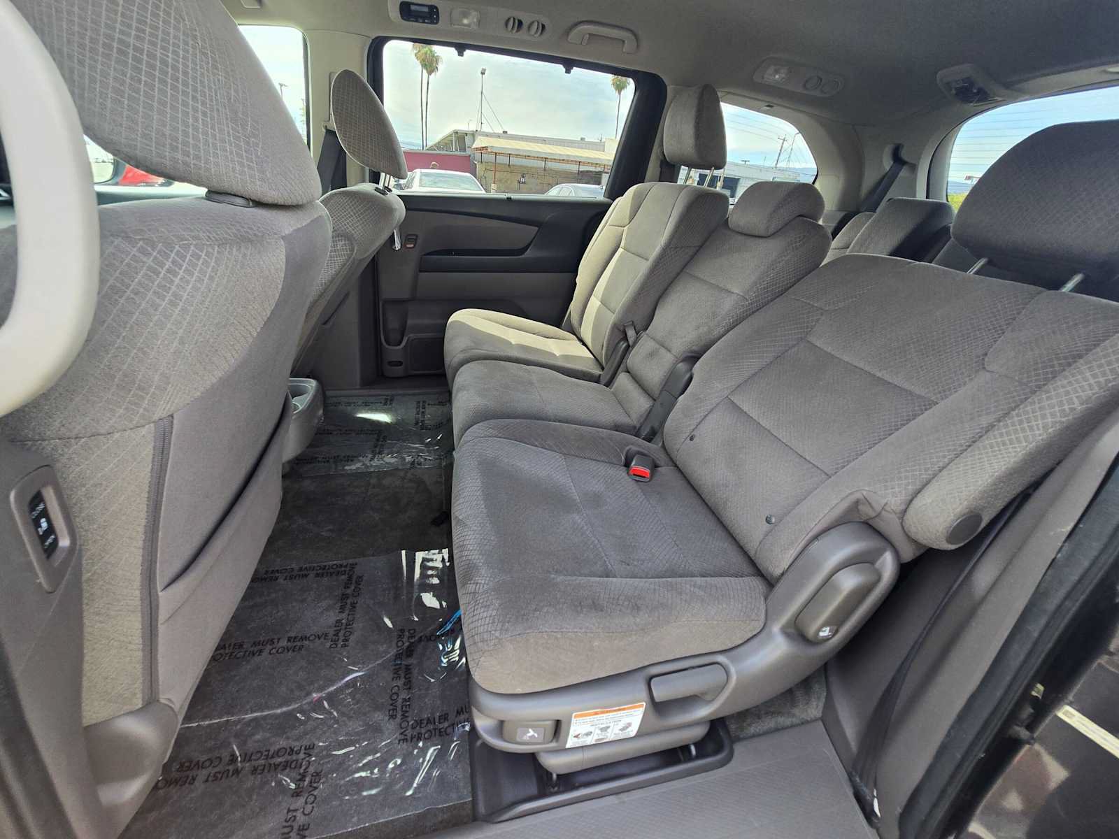 Used 2016 Honda Odyssey SE image 16