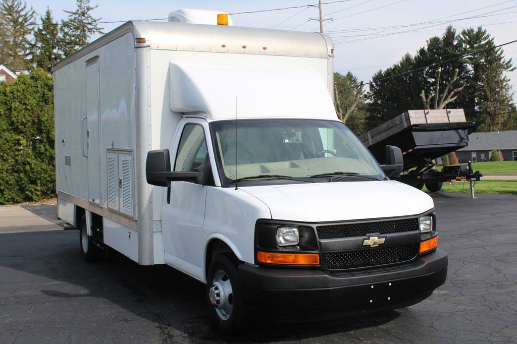 Used 2016 Chevrolet Express 4500 Extended image 10