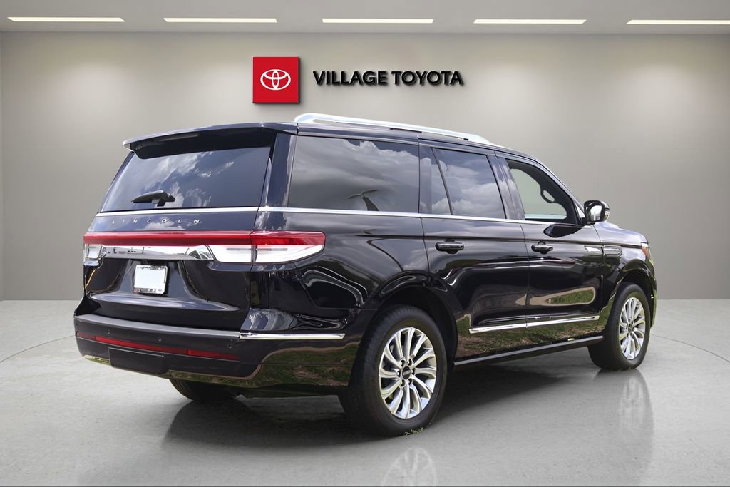 Used 2024 Lincoln Navigator Premiere AWD/4WD image 5