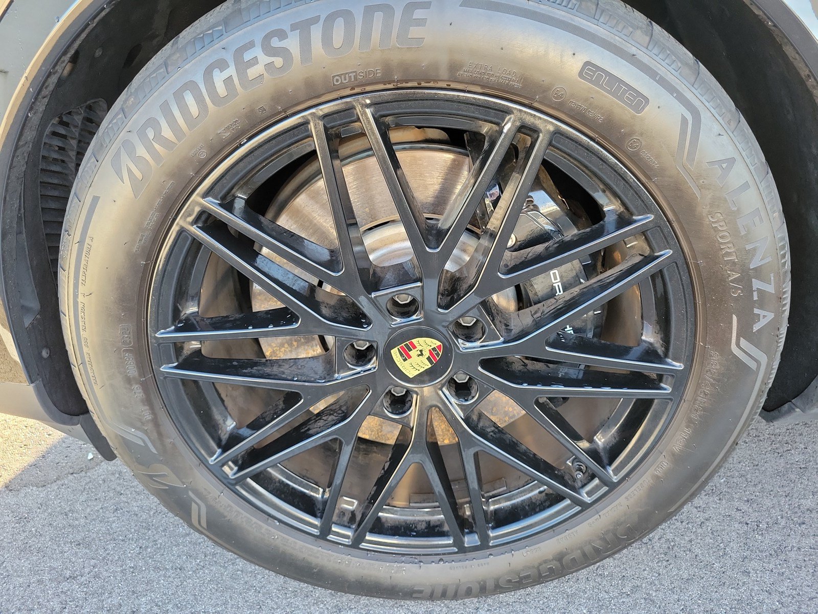 Used 2024 Porsche Cayenne S AWD/4WD image 6