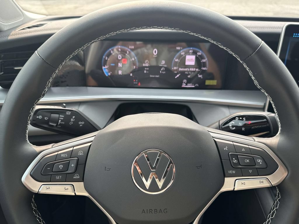 New 2026 Volkswagen Tiguan SE AWD/4WD image 14