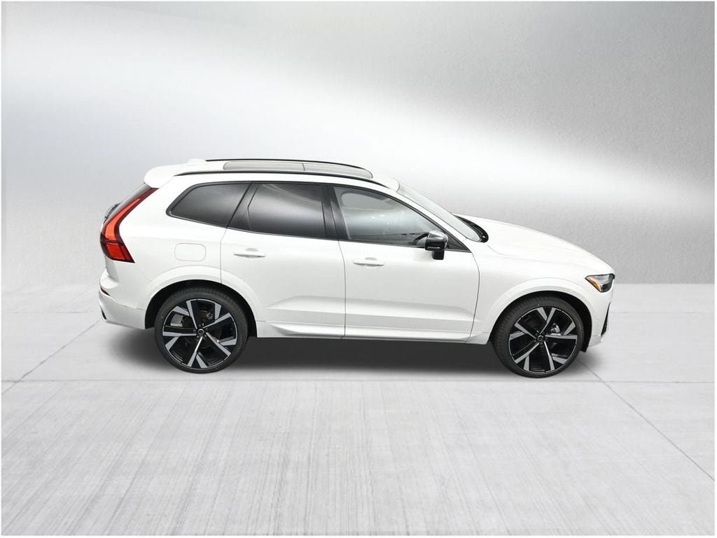 New 2026 Volvo XC60 B5 Ultra AWD/4WD image 18