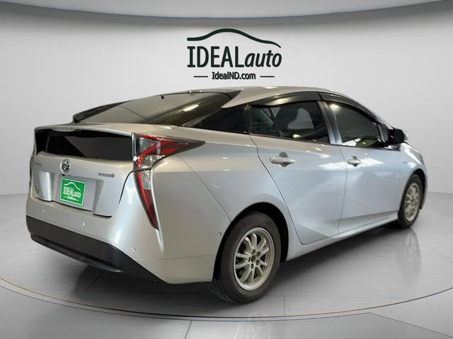 Used 2017 Toyota Prius Three image 5