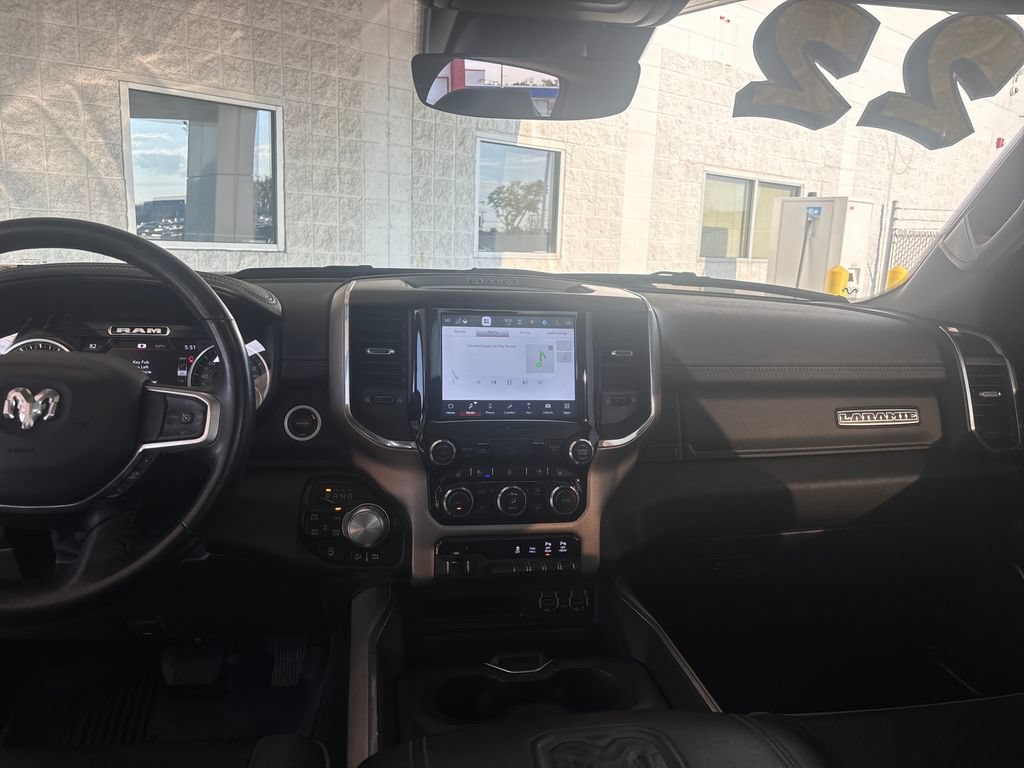 Used 2022 RAM 1500 Laramie AWD/4WD image 18
