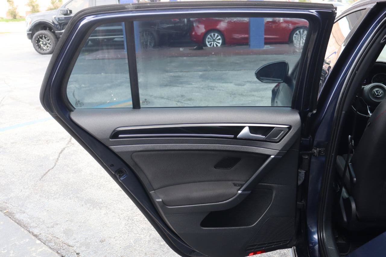 Used 2016 Volkswagen GTI SE FWD image 17