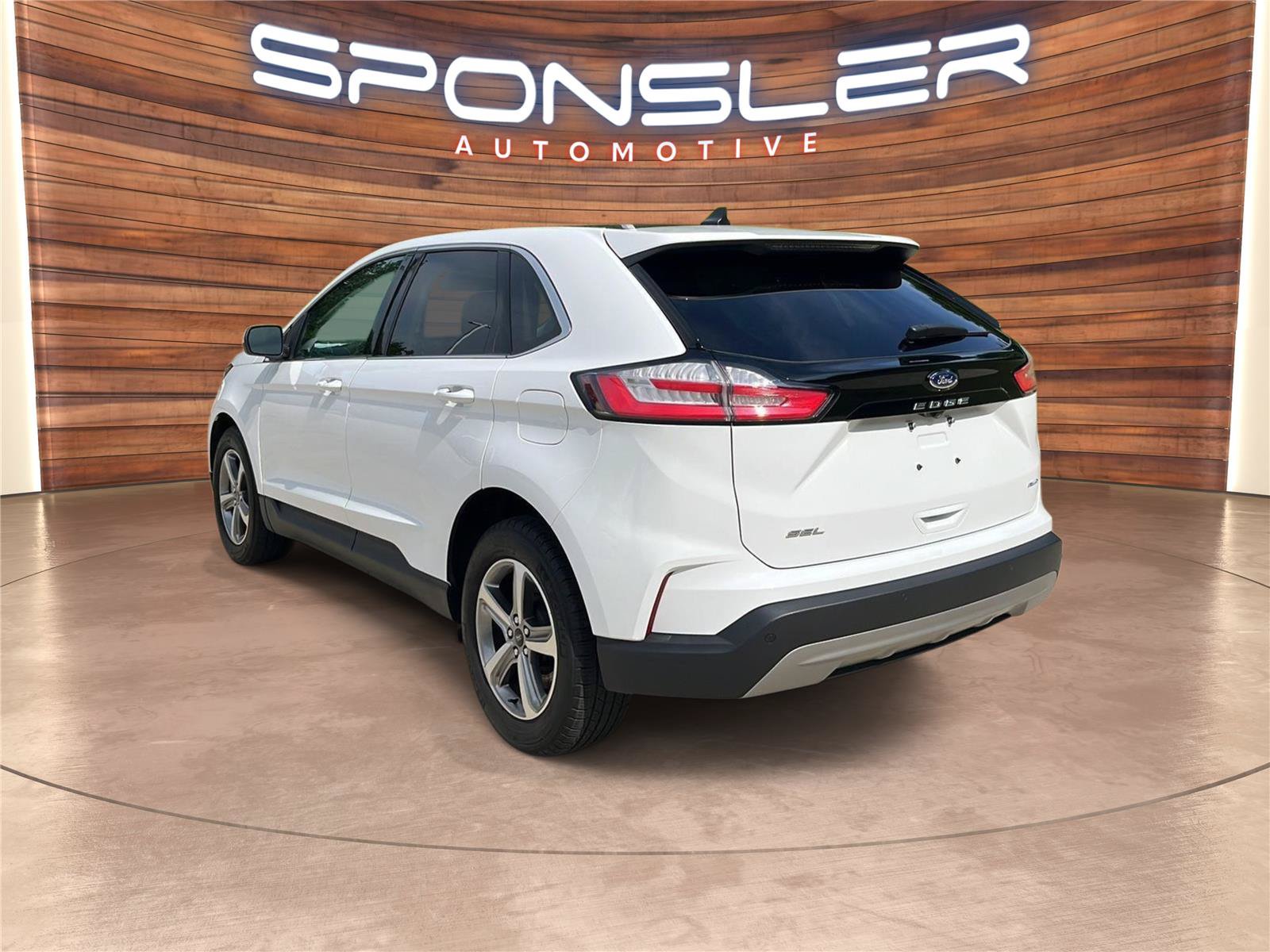 Used 2023 Ford Edge SEL w/ Convenience Package AWD/4WD image 3