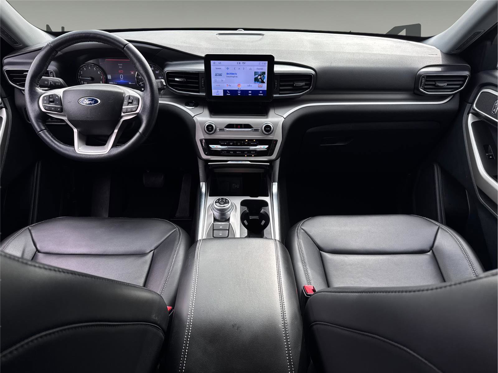 Used 2022 Ford Explorer XLT w/ Equipment Group 202A image 20