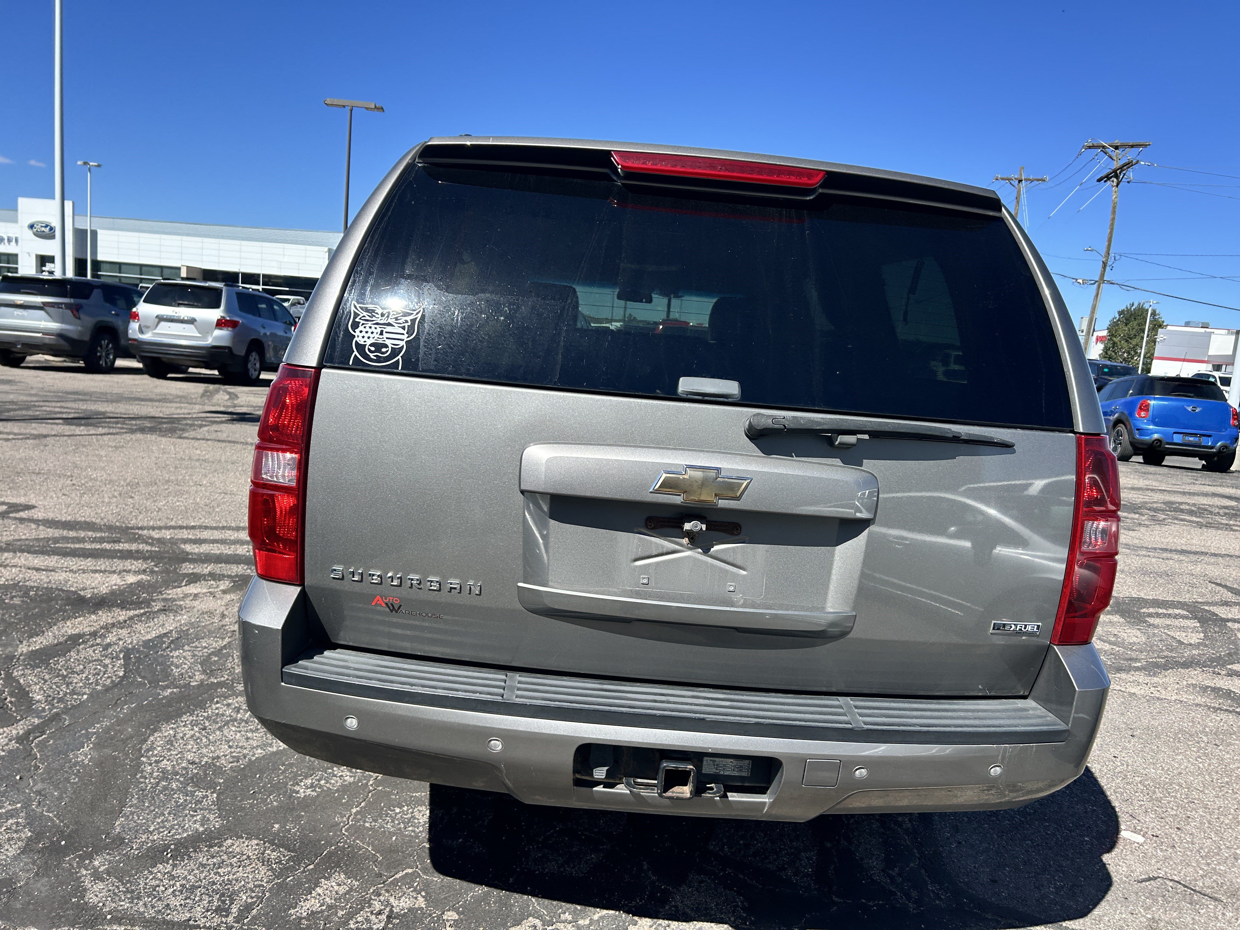 Used 2009 Chevrolet Suburban LT AWD/4WD image 4