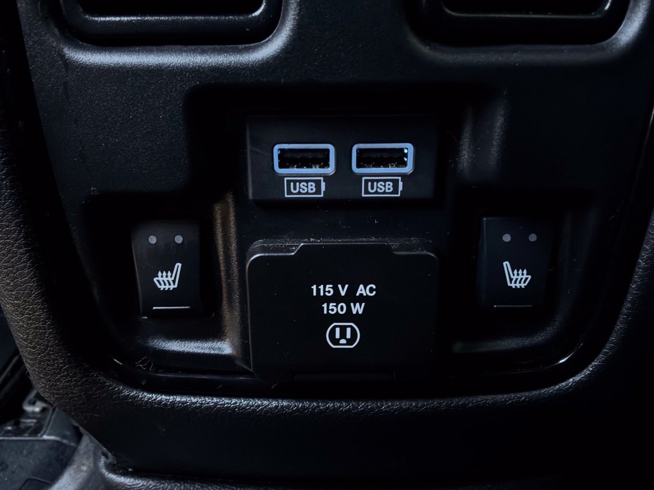 Used 2021 Dodge Durango R/T w/ Technology Group RWD image 18