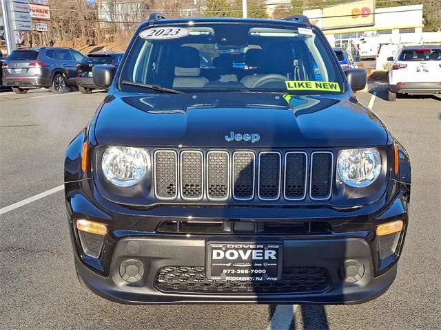 Certified 2023 Jeep Renegade Latitude w/ Sun/Sound Group image 28
